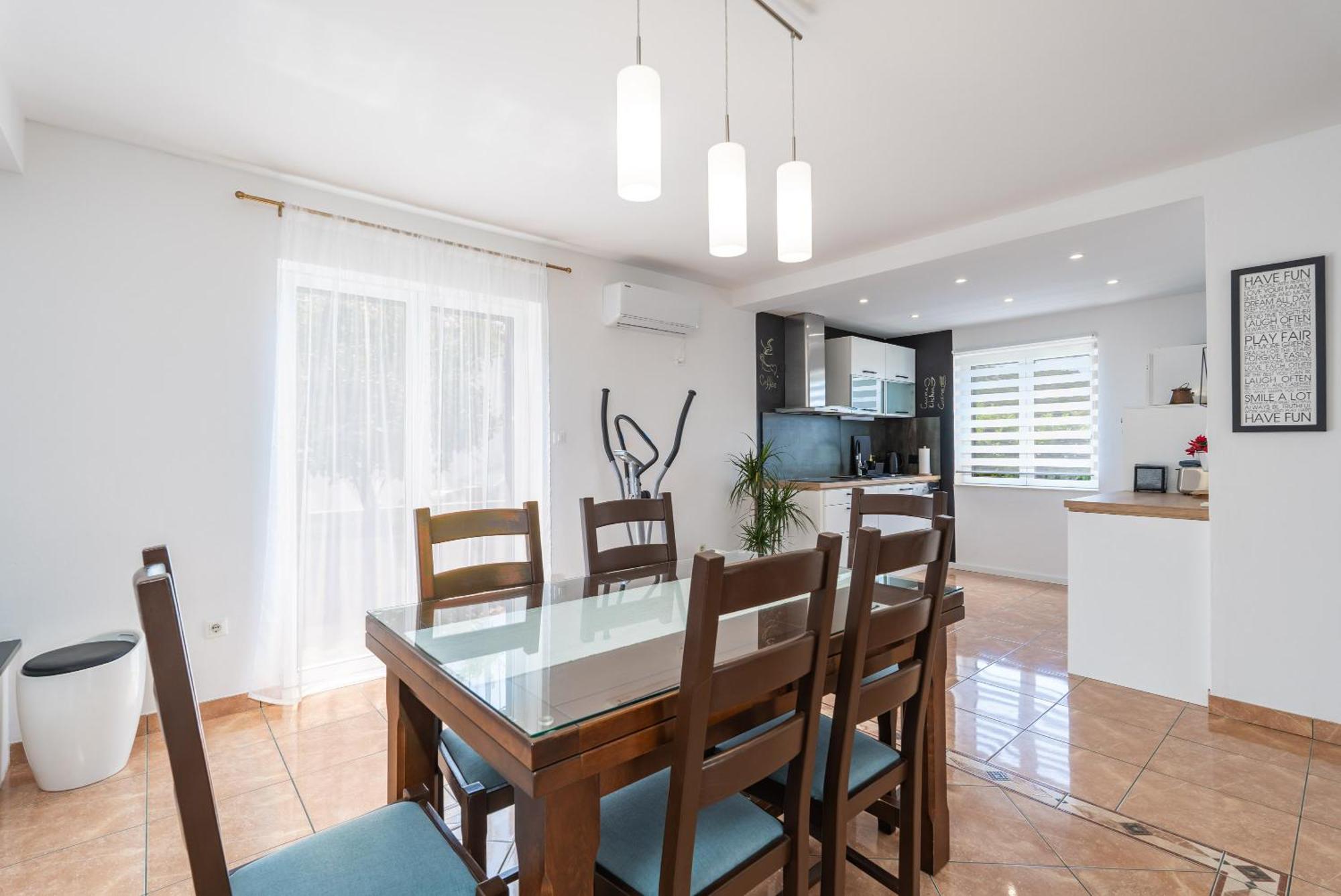 Apartment Doma *